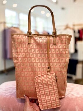 ⭐️FENDI Zucchino Tote Pink + Baby Fendi attached Pouch❣️ Fendi LRG Dustie | COA